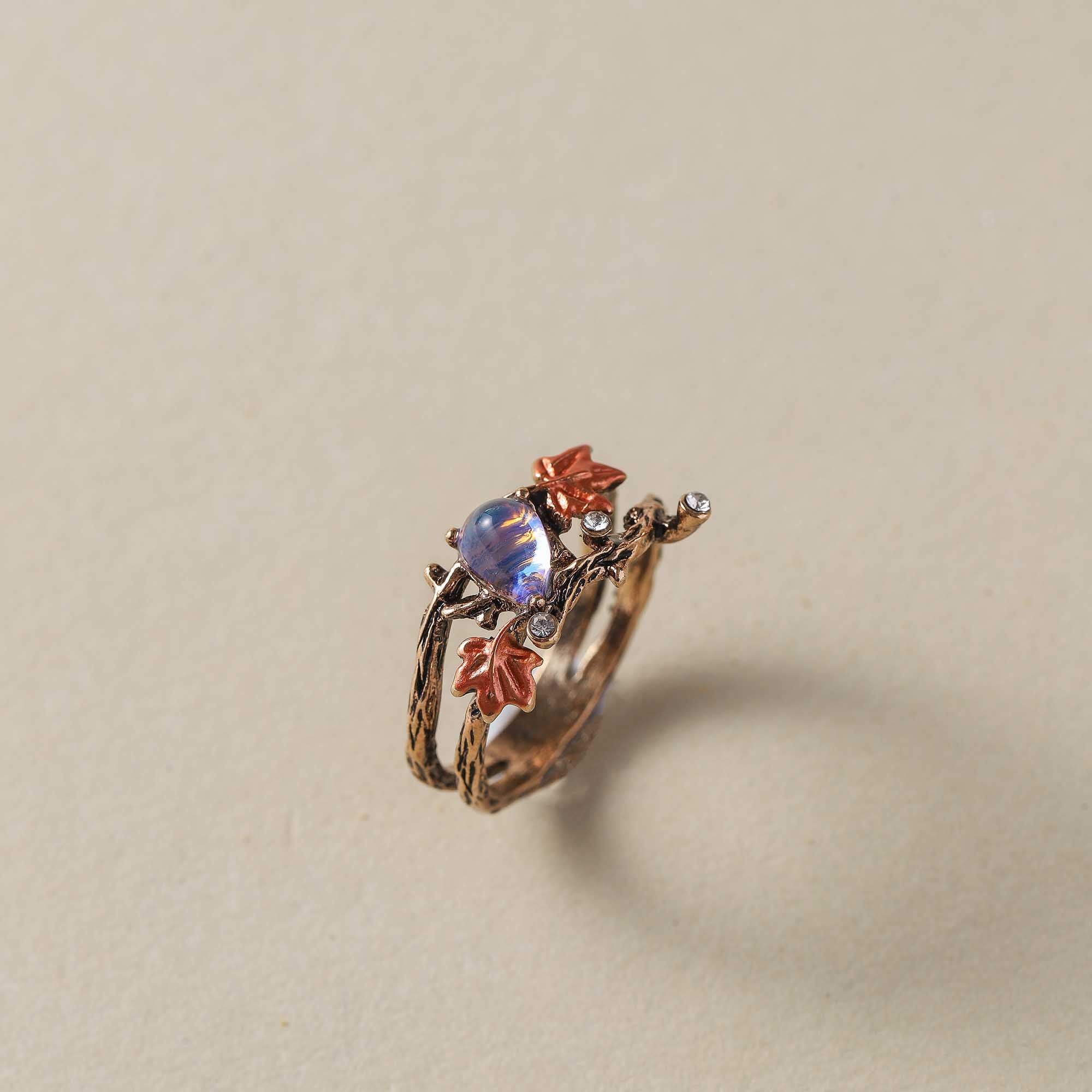 Shadow Whisper– Moonstone Ring