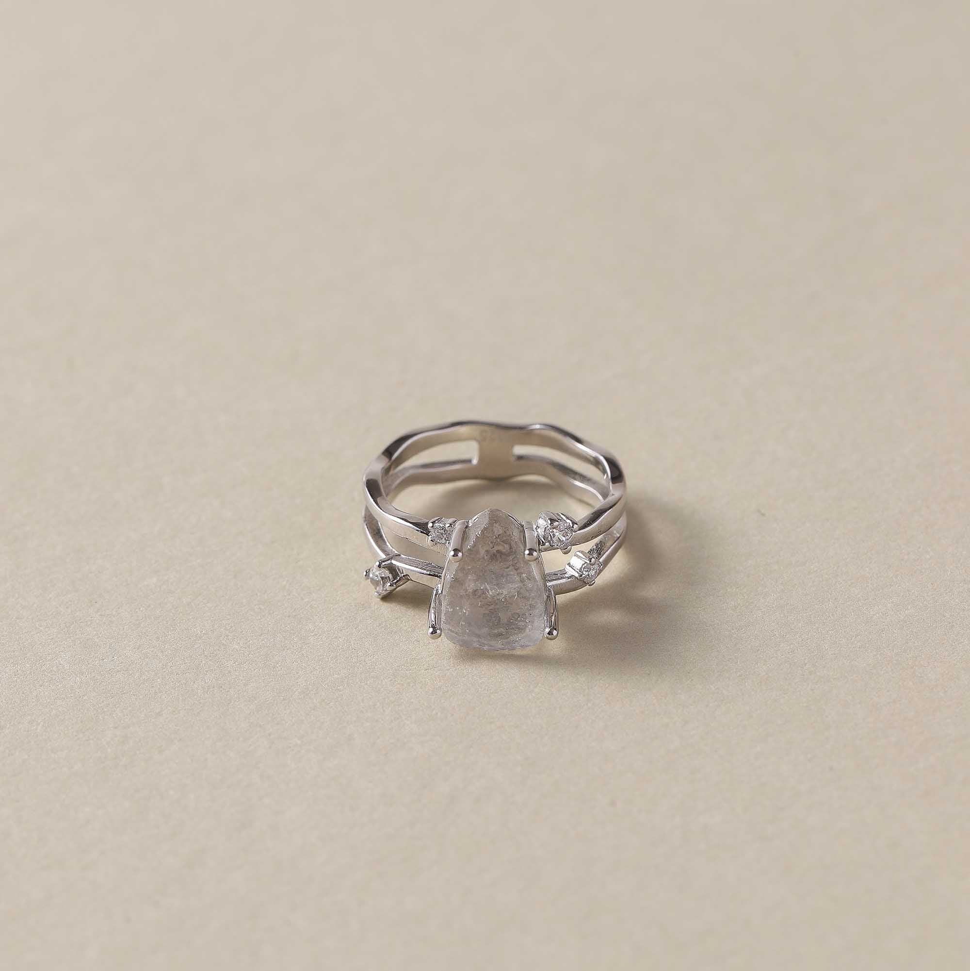Lunar Serenity – Triangular Moonstone Ring