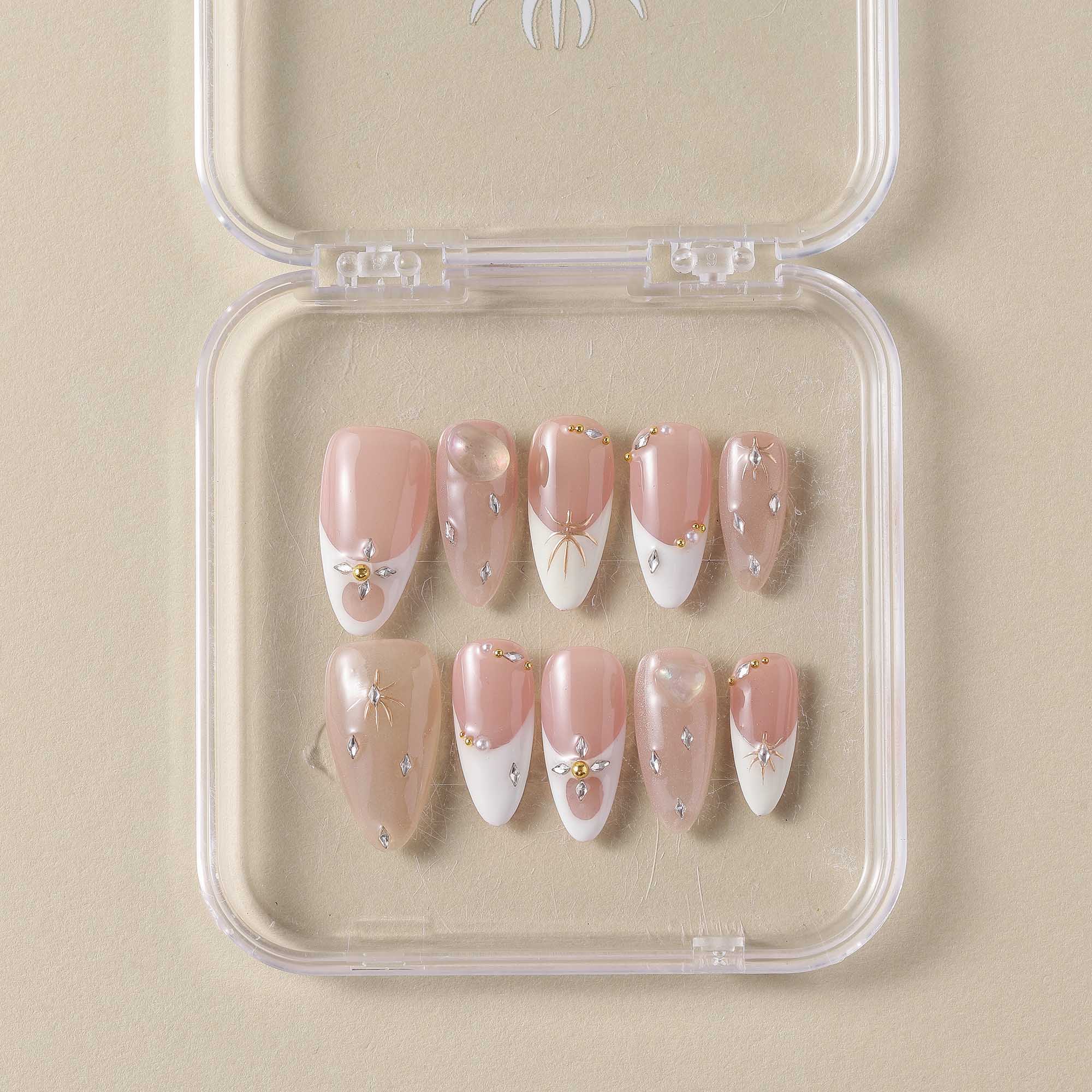 Moonlight Essence – Totem Wearable Nail Art