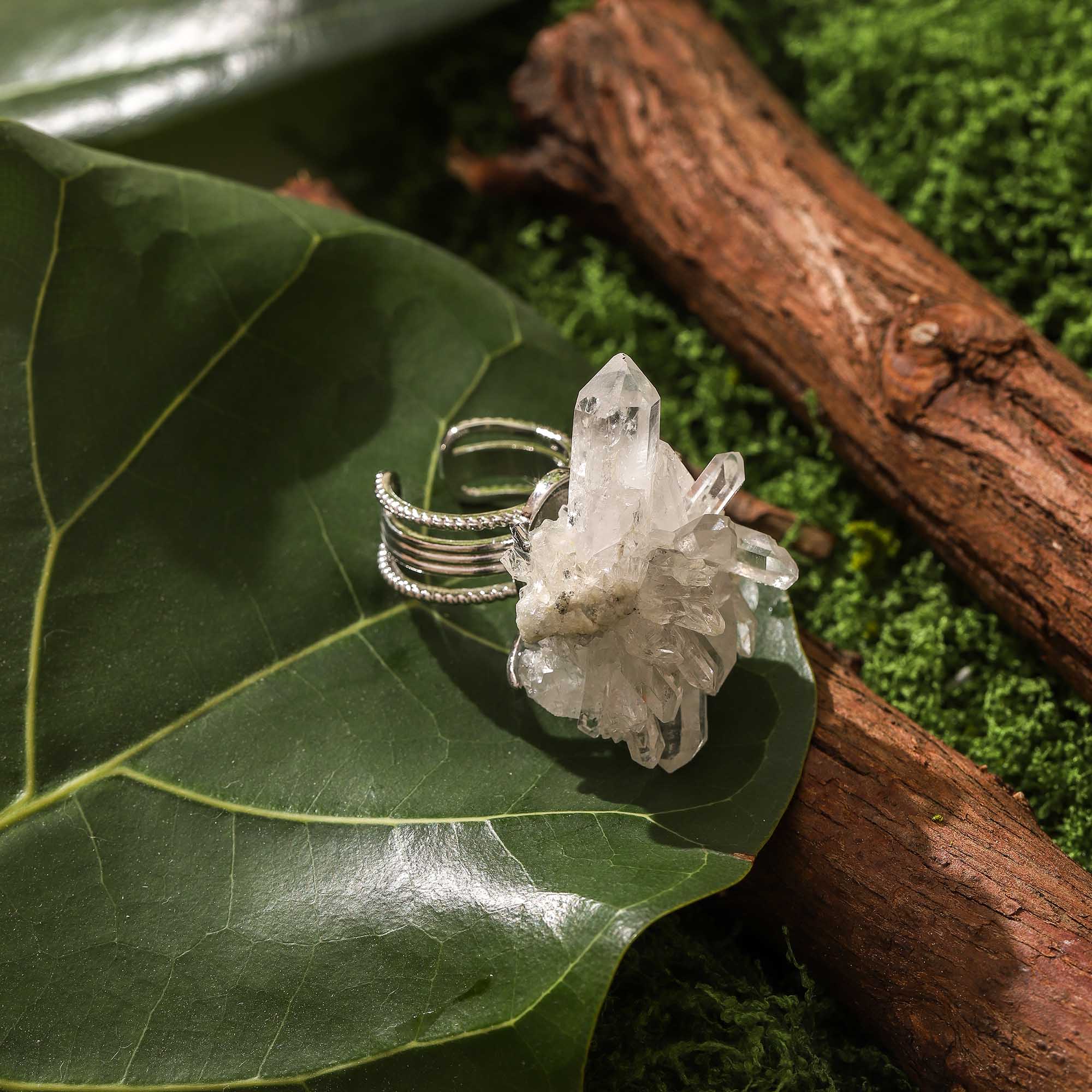 Aurora Wilds – Natural Clear Quartz Cluster Ring