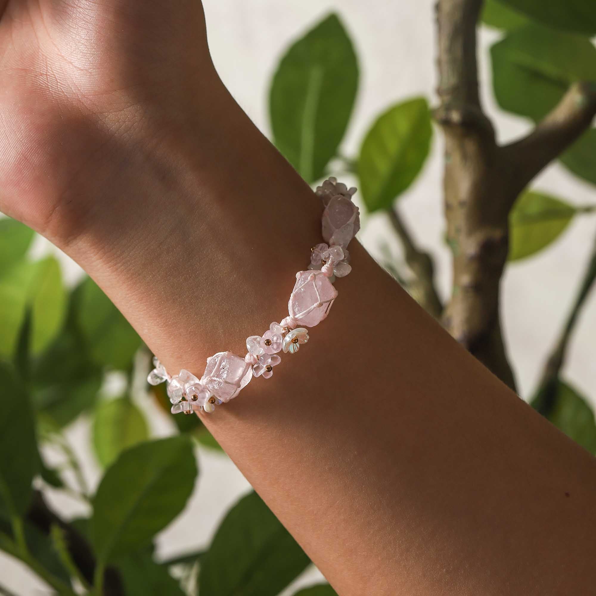Dreamy Crystal – Rose Quartz Woven Bracelet