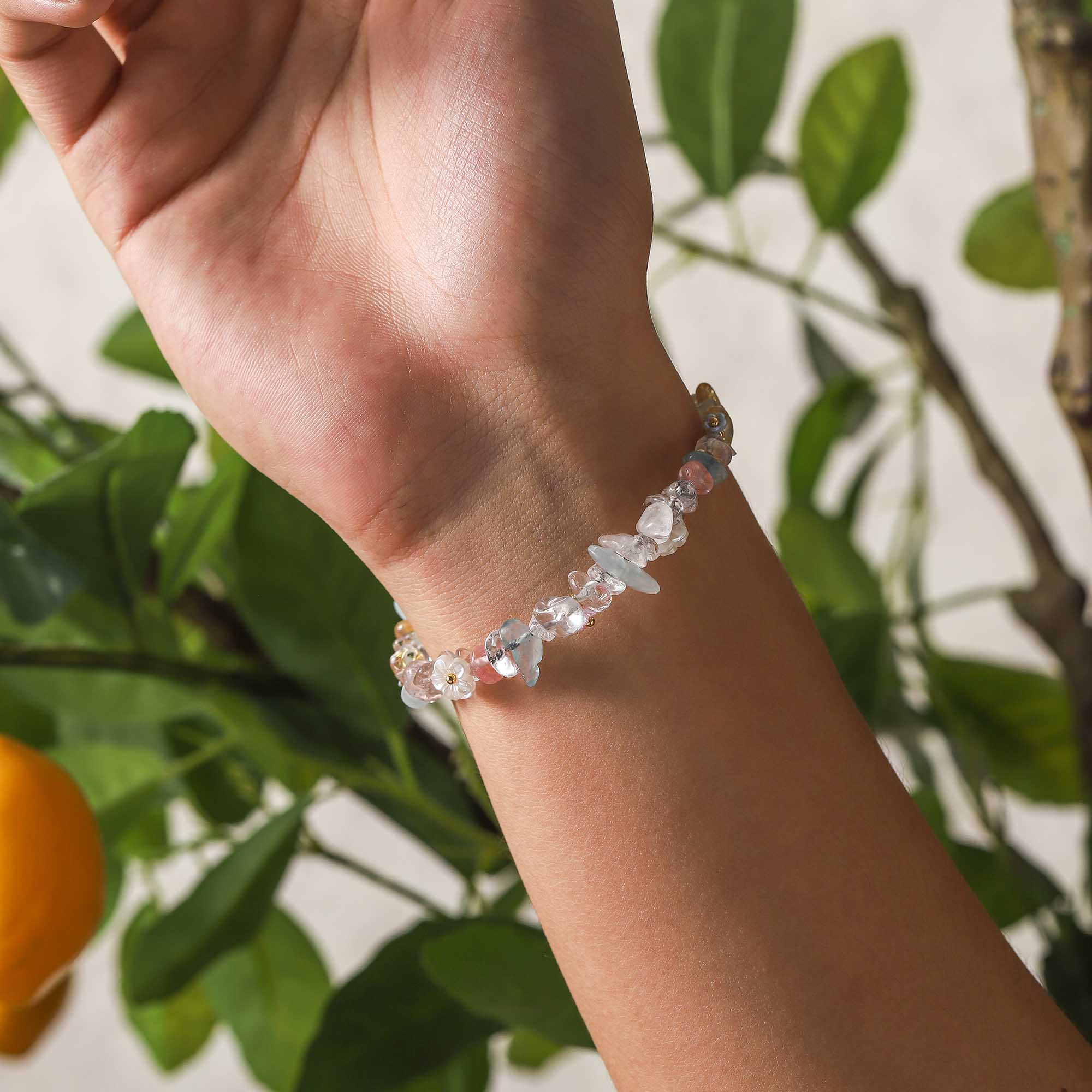 Spirit Radiance – Shamanic Energy Crystal Chip Bracelet