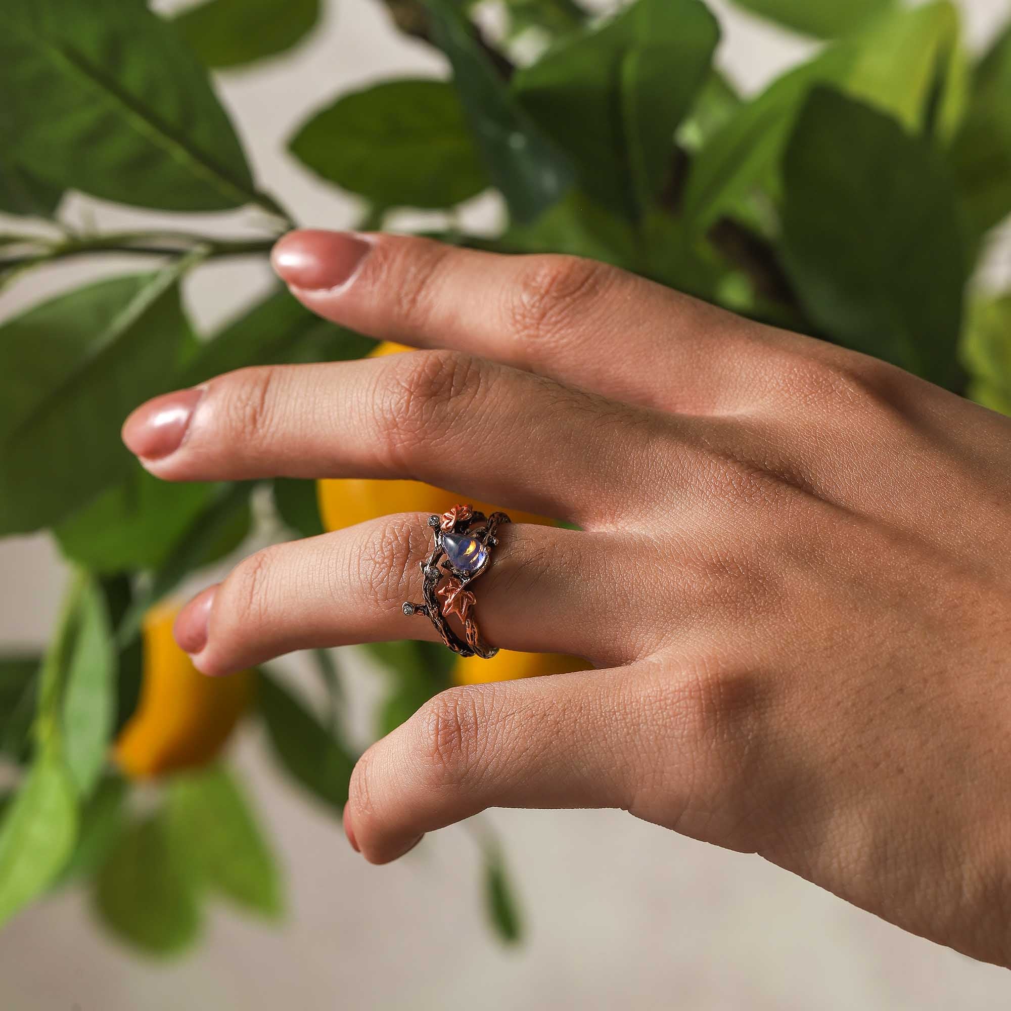 Shadow Whisper– Moonstone Ring