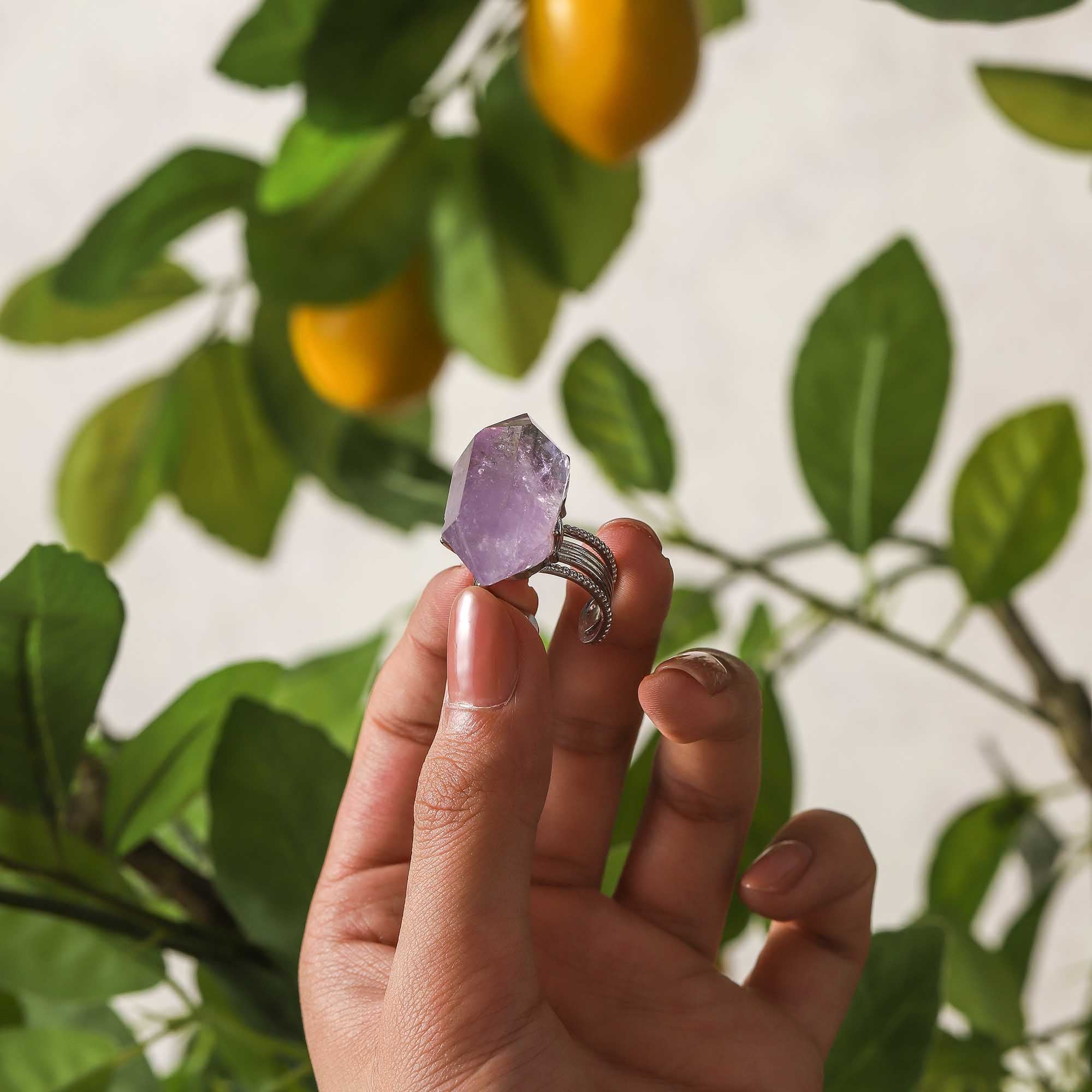 Twilight Horizon – Amethyst Point Ring