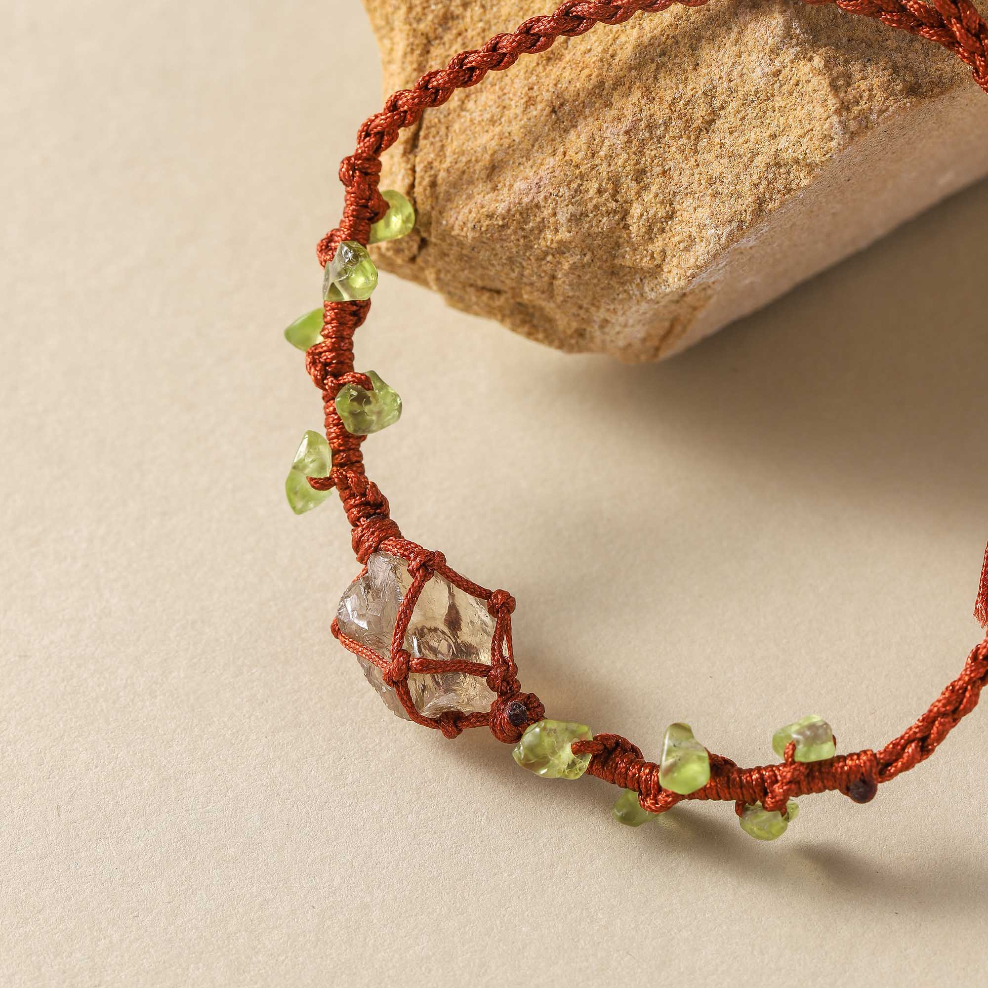 Forest Glow – Smoky Quartz & Peridot Woven Bracelet